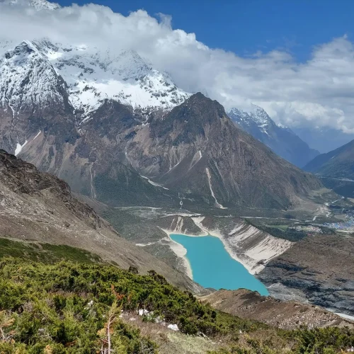 manaslu view with lake